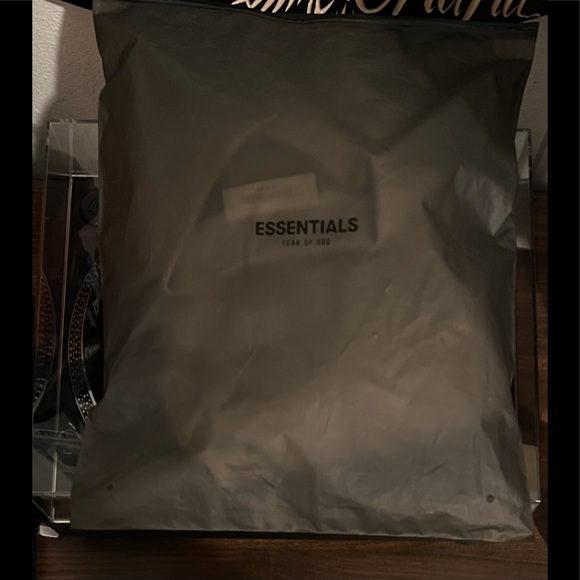 Fear of God Essentials Men’s Long Sleeve Polo - Picture 4 of 4